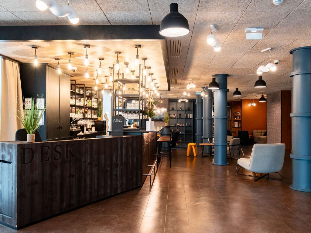 9012_ho_00_p_2048x1536